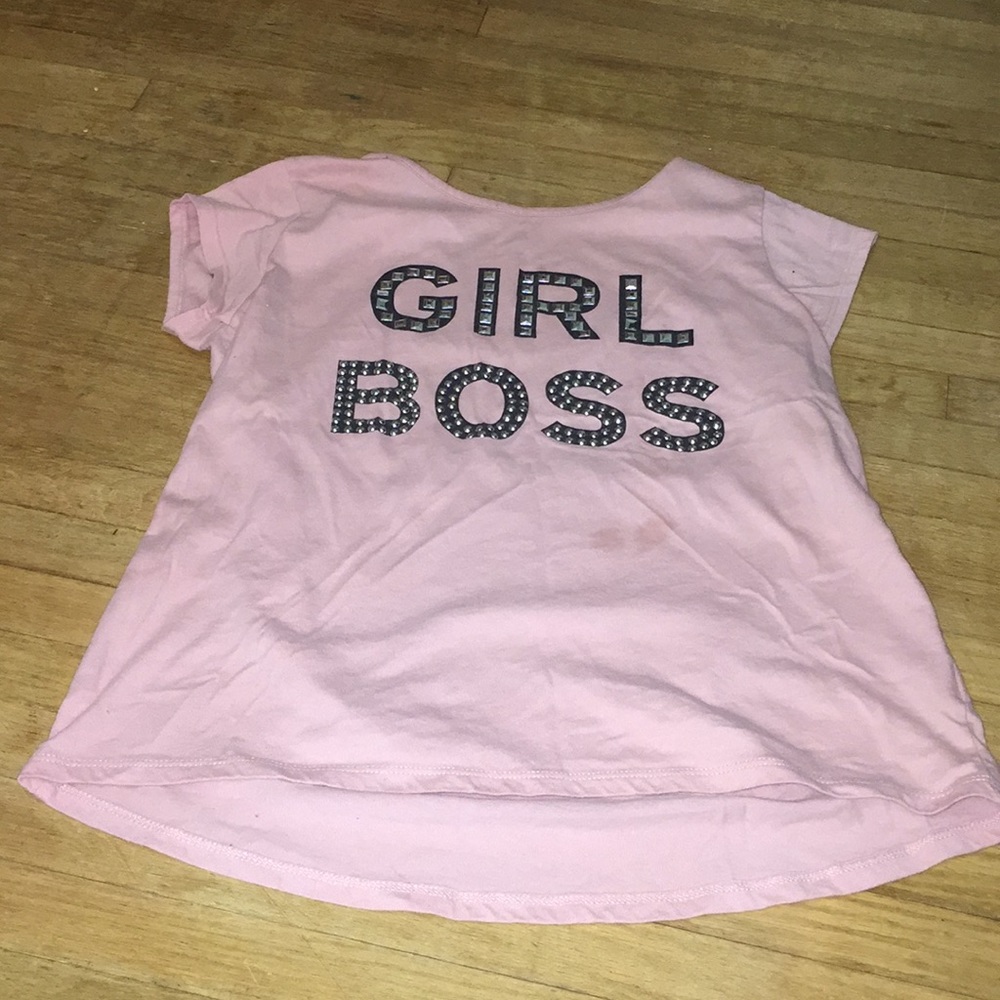 This is a children’s shirt.